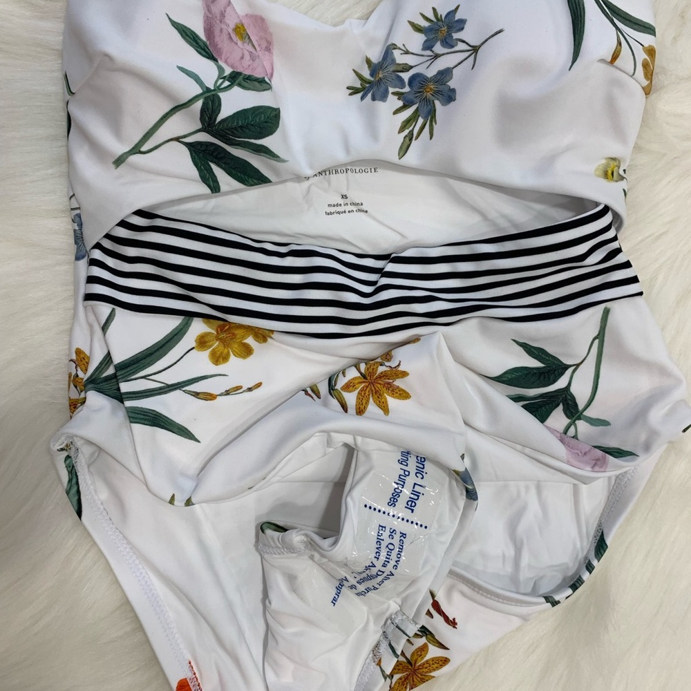 Anthropologie floral cut out one piece swimsuit - Picture 13 of 15